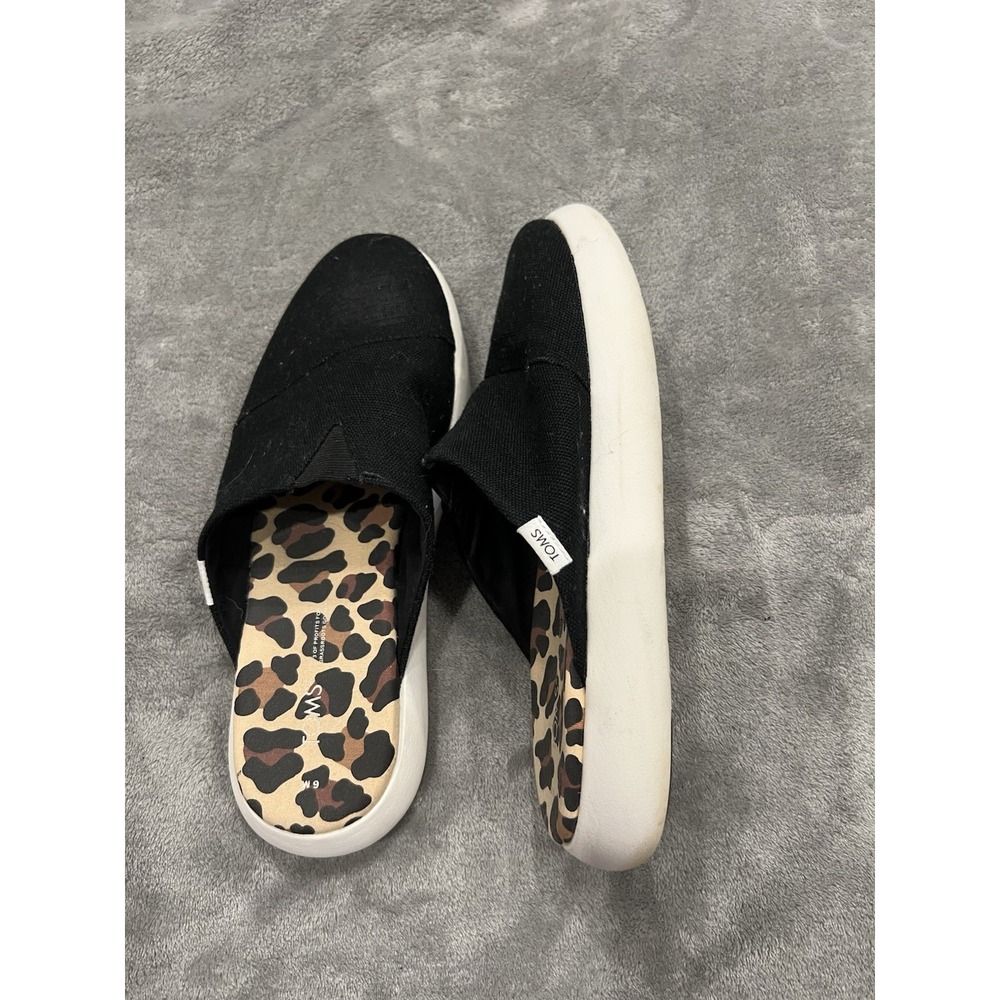 Toms Women's Size 9 Shoes